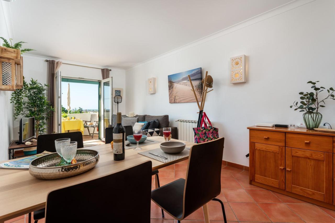 Sunny Apartment With Sea View Тавира Екстериор снимка